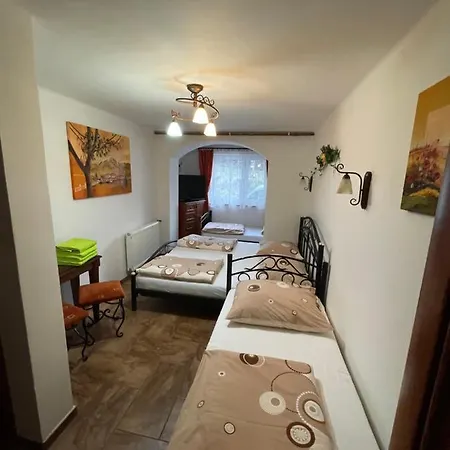 Korenny Vrch Pezinska Baba * Bazin