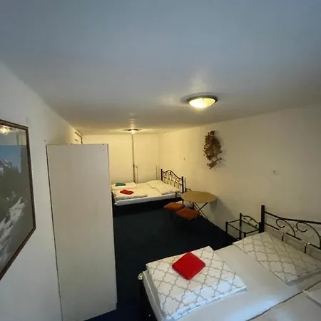 Homestay szállás Korenny Vrch Pezinska Baba Bazin