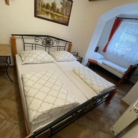 Korenny Vrch Pezinska Baba Bazin